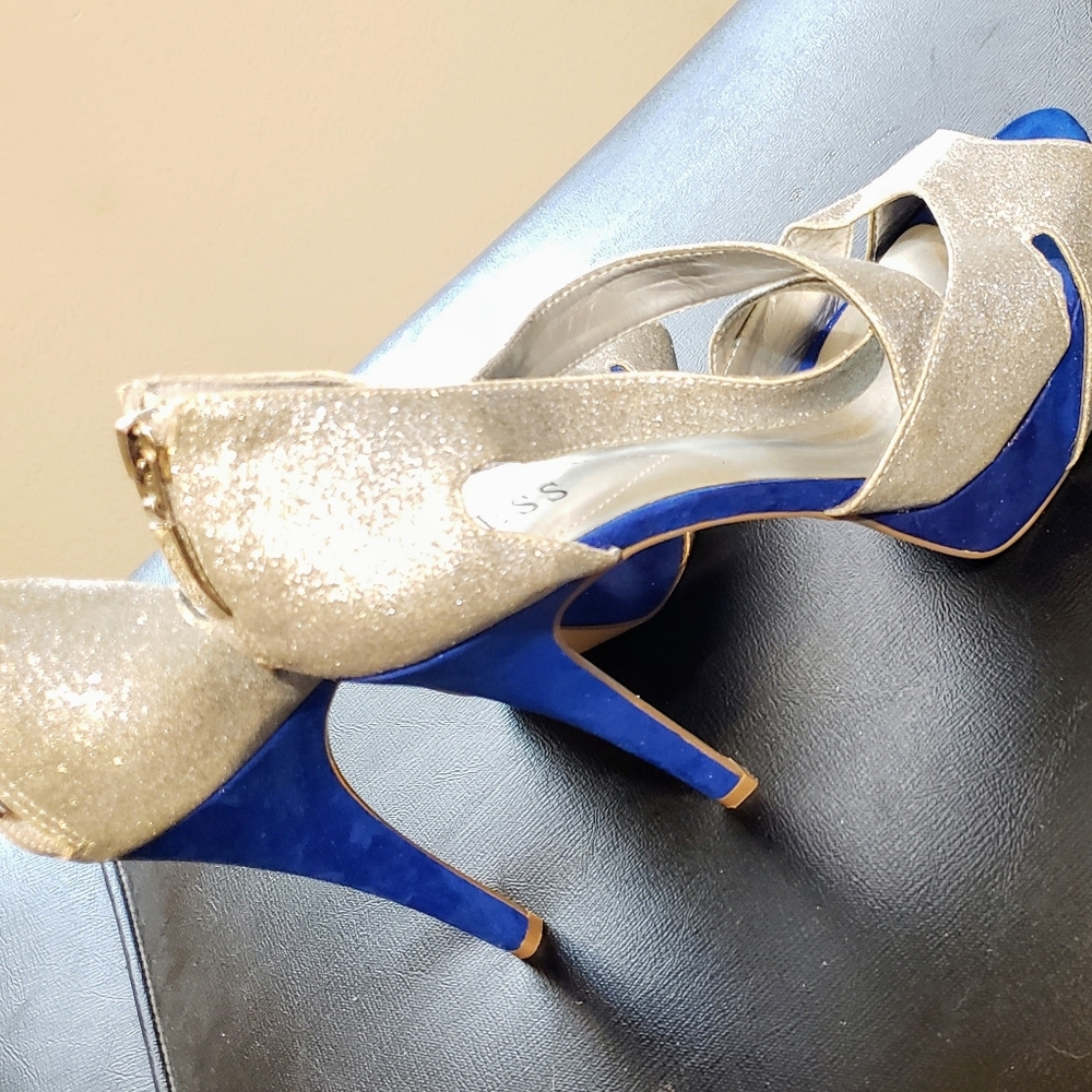 Guess peep toe platform heels